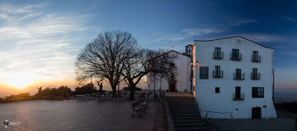 Hostatgeria Restaurant Els Angels Hotel Madremanya Exterior foto